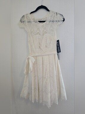 XSCAPE Ivory Cap Sleeve Lace Dress